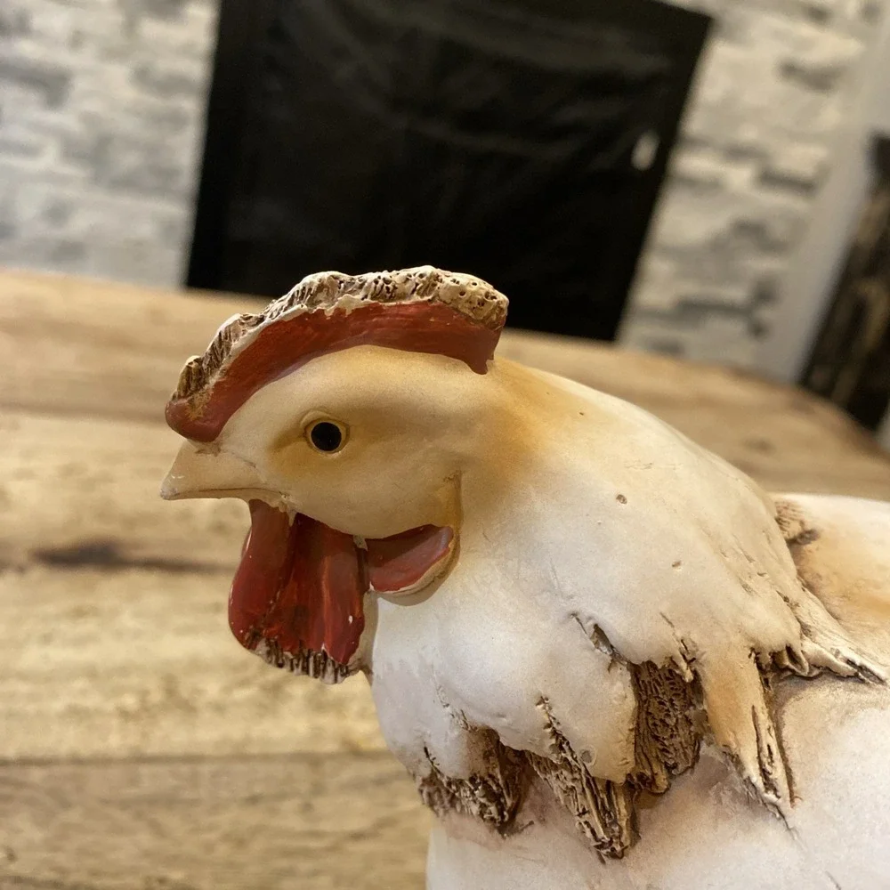HEAVY RESIN LARGE  WHITE HEN CHICKEN 9